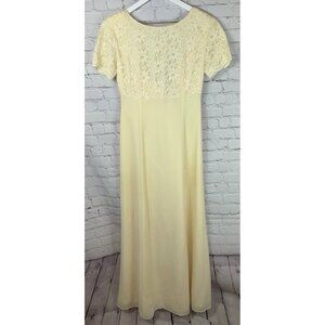 Vintage LANZ OF SALZBURG Women’s Size 6 Yellow Short Sleeve Lace Ball Gown Dress